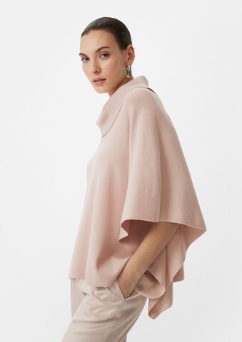 COMMA Cape in Beige