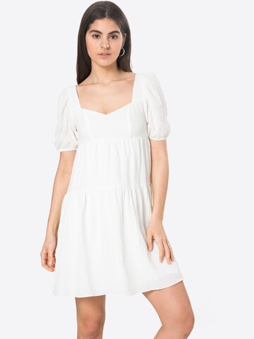 SISTERS POINT Καλοκαιρινό φόρεμα σε λευκό: μπροστά