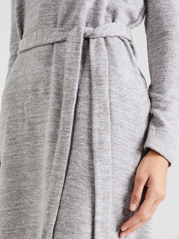 Abito in maglia 'VMBella' di VERO MODA in grigio