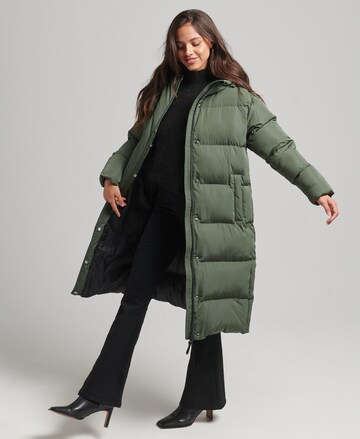 Manteau d’hiver Superdry en vert : devant