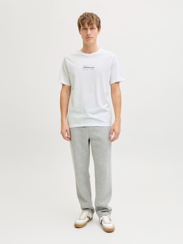 JJ Rebel Тениска 'JREBzaki' в бяло