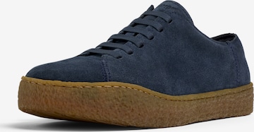 Baskets basses CAMPER en bleu : devant