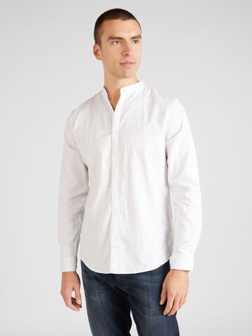 Coupe regular Chemise NOWADAYS en blanc : devant