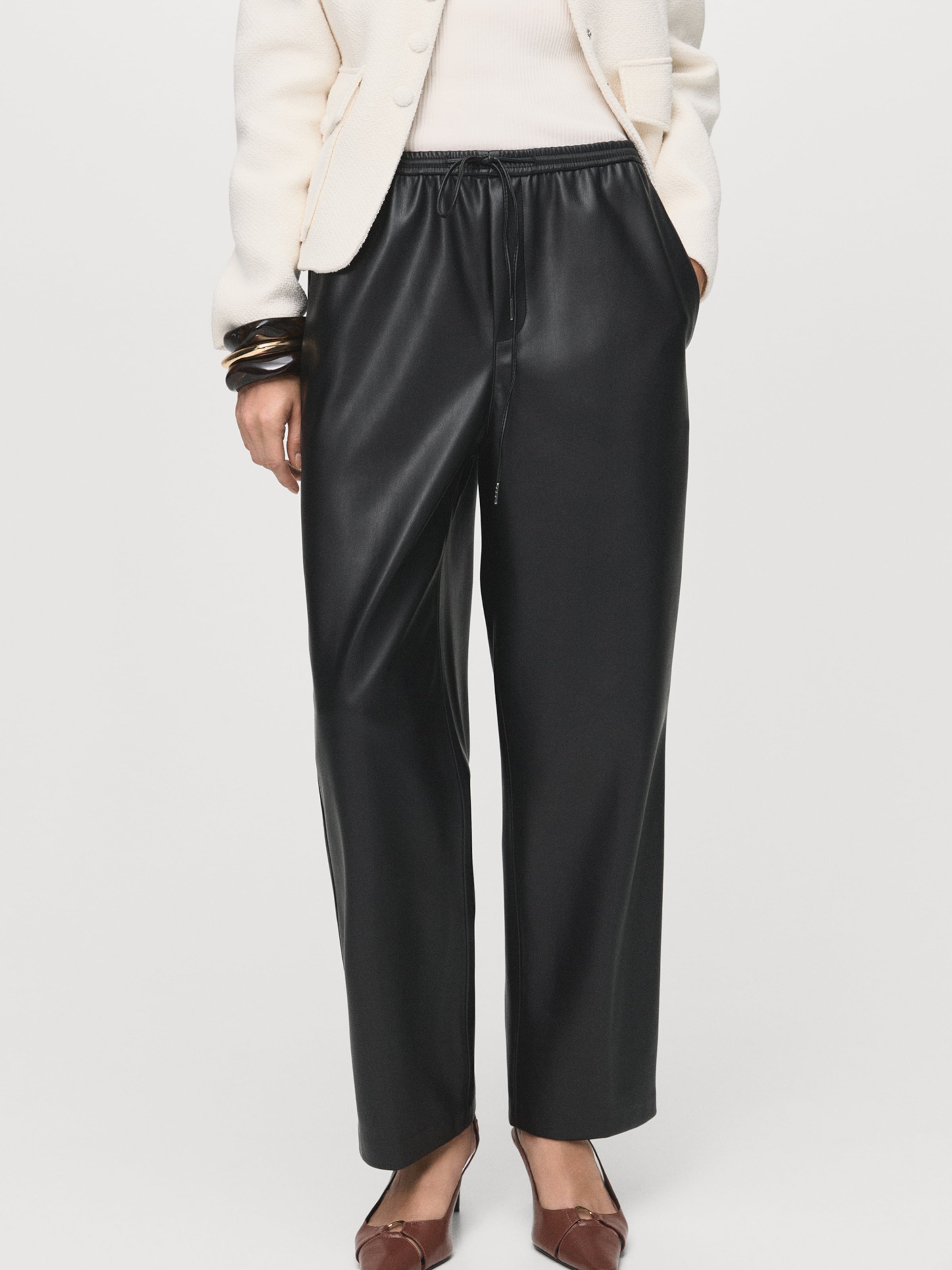 MANGO Largi Pantaloni 'Apple' pe Negru | ABOUT YOU