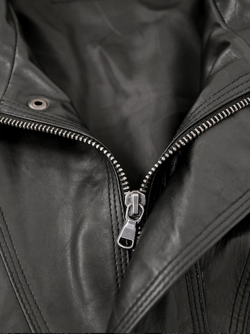 MADDOX - Chaqueta de entretiempo 'Holdo' en negro