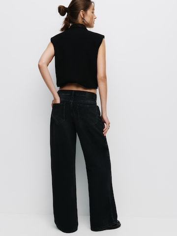 Wide leg Jeans de la Pull&Bear pe negru
