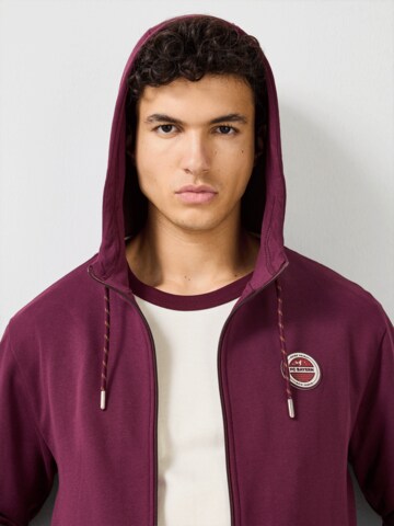 FC BAYERN MÜNCHEN Zip-Up Hoodie in Red