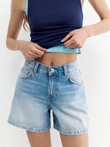 Pull&Bear Loose fit Jeans in Blue