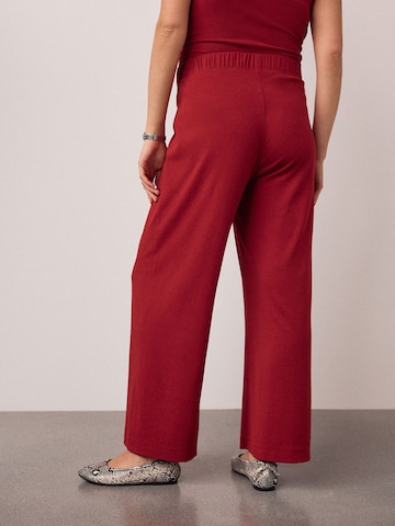 Wide leg Pantaloni de la Next pe roșu