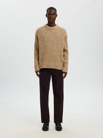 SELECTED Regular Chino trousers in Brown