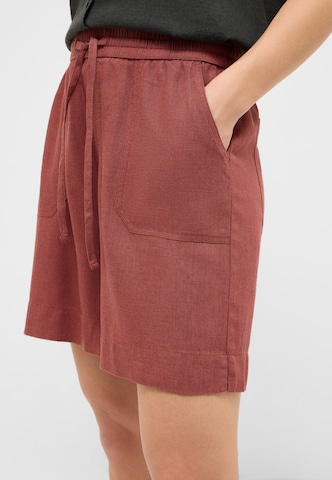 MUSTANG Loosefit Hose ' Style Hilo ' in Rot