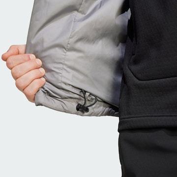 ADIDAS TERREX - Chaqueta de montaña en gris