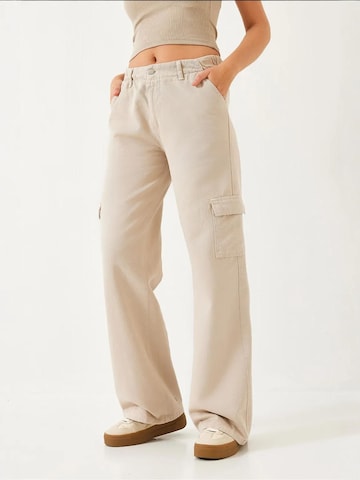 Loosefit Jeans cargo di Bianco Lucci in beige: frontale