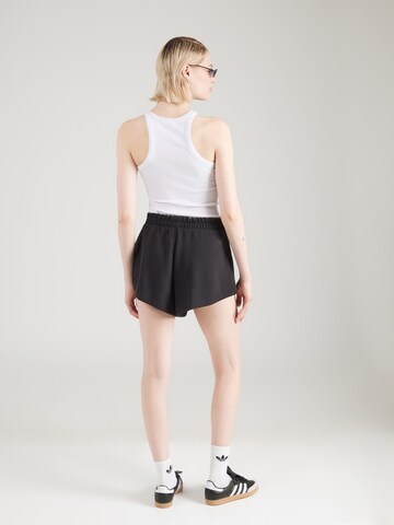 ADIDAS ORIGINALS Ohlapna forma Hlače | črna barva