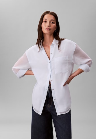 Calvin Klein Blouse in White: front