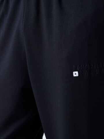 Survêtement 'Aktive Sets' Tommy Life en noir