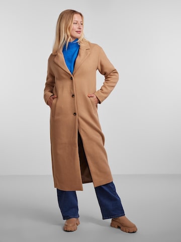 PIECES Between-Seasons Coat 'ALICE' in Brown: front