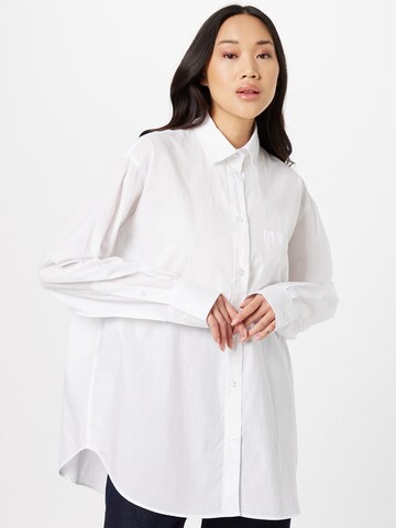 WEEKDAY Blouse in White: front