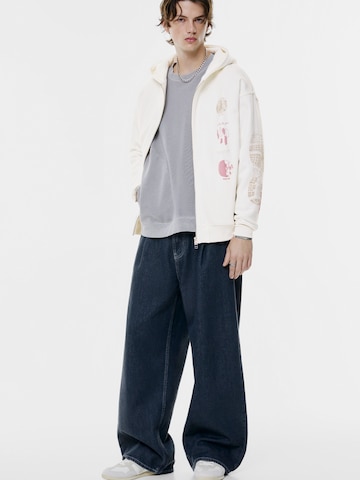 Veste de survêtement Pull&Bear en blanc