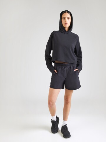 On Sweatshirt 'Studio' i svart
