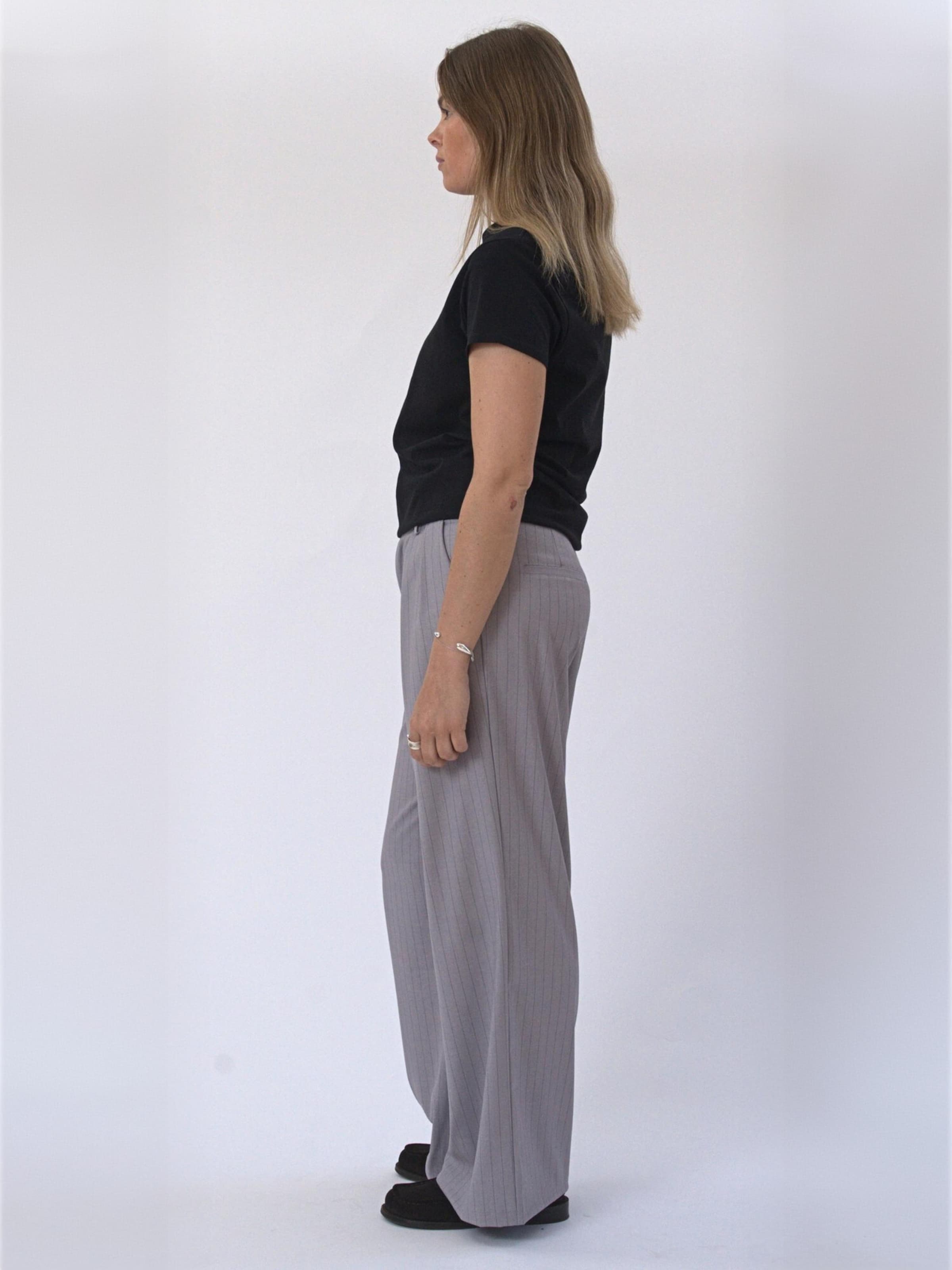 Regular Pantaloni ' Paloma ' de la TEESHOPPEN pe gri