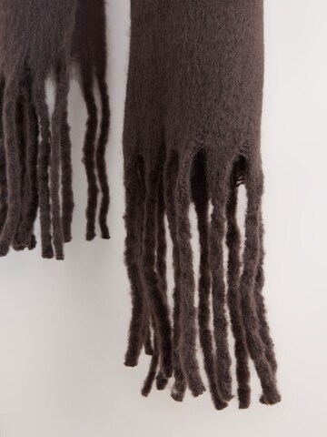 Next Šála – hnědá