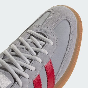 Baskets basses 'Handball Spezial' ADIDAS ORIGINALS en gris