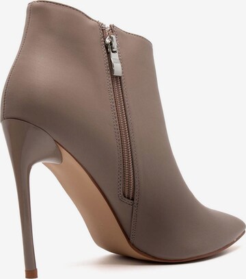 CRISTIN Ankle Boots in Beige
