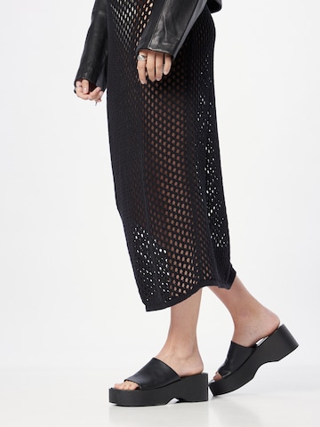 Monki Skirt in Black