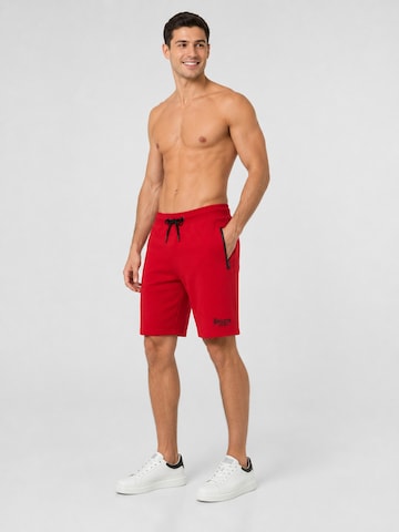 Boxeur des Rues Regular Sportbroek 'Herren Baumwollshorts Boxeur des Rues, Dunkelrot, Schwarzer Streifen' in Rood