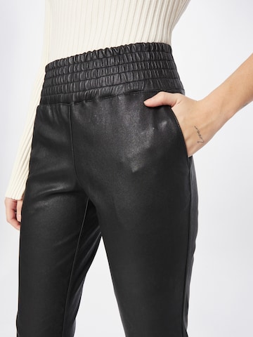 Slimfit Pantaloni 'COLETTE' de la Ibana pe negru