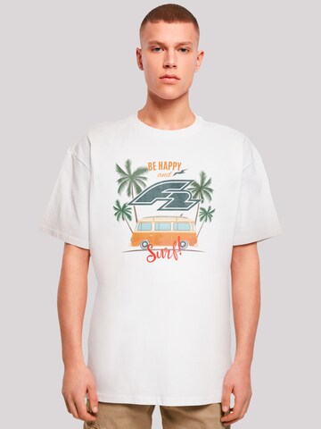 F2 T-Shirt 'Be Happy And Surf Bulli Sommer' in Weiß: Vorderseite