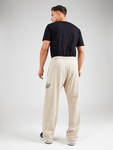 ADIDAS ORIGINALS - Loosefit Calças 'Outline PT' em bege
