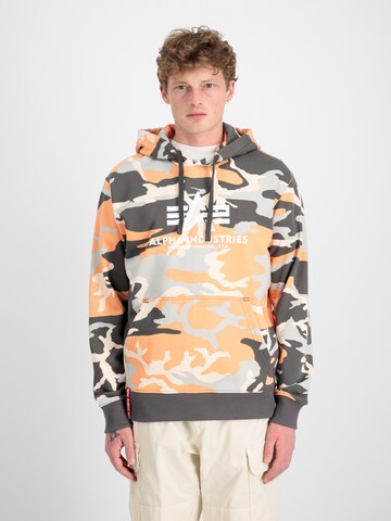 ALPHA INDUSTRIES - Sweatshirt 'Camo' em mistura de cores: frente