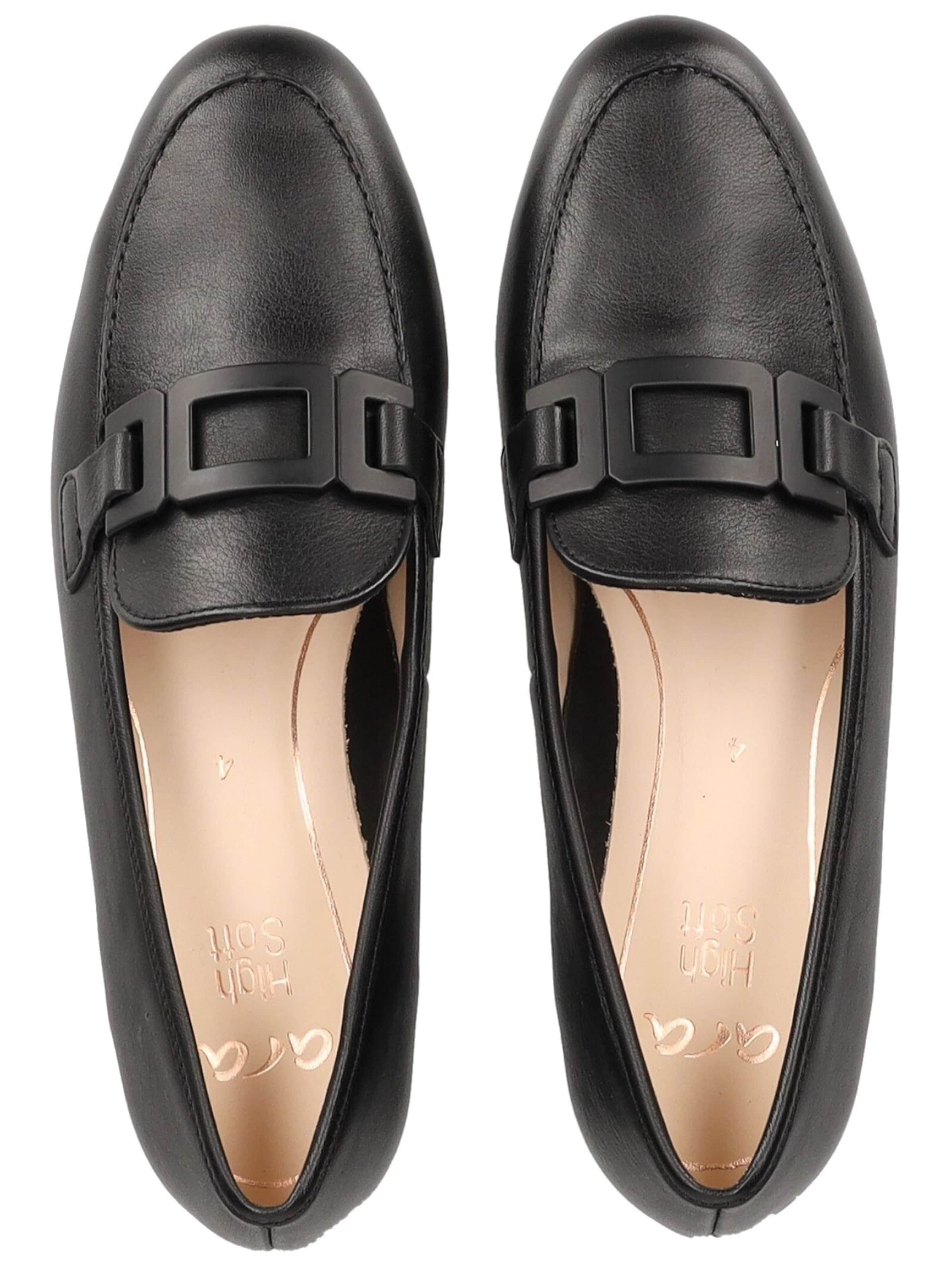 ARA Classic Flats in Black