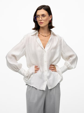 mandragora Blouse 'Carmen' in Wit
