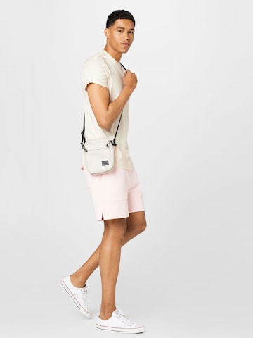 Tommy Jeans Regular Shorts in Pink