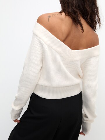 Pull&Bear Pullover in Beige