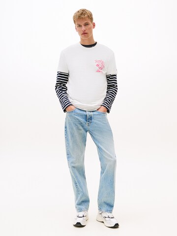 T-Shirt 'NOVELTY FAIR' Tommy Jeans en beige