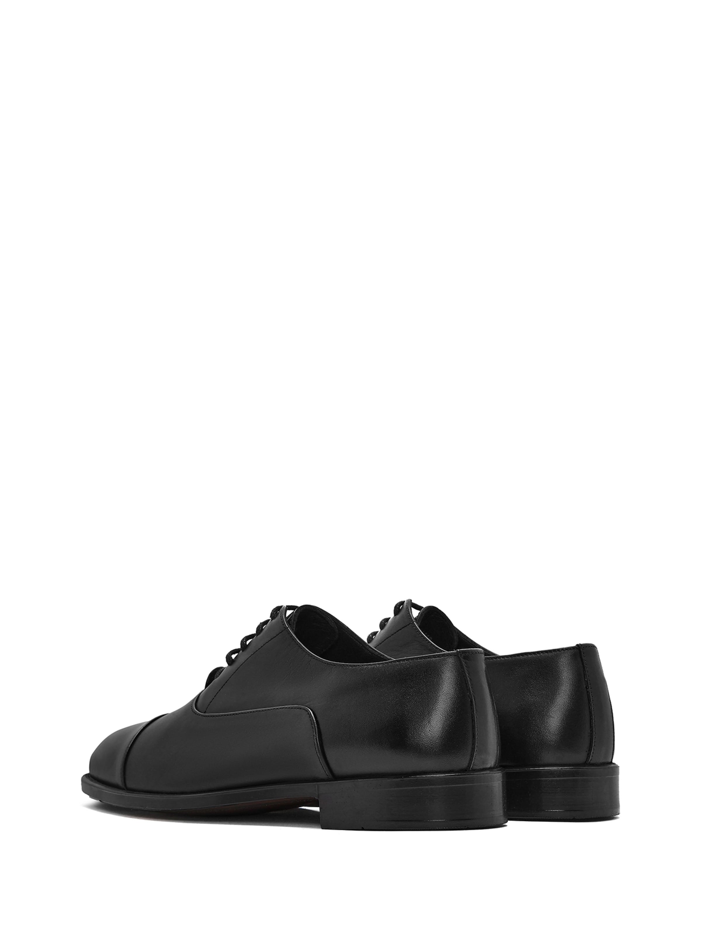 Derimod Schnürschuh in Schwarz