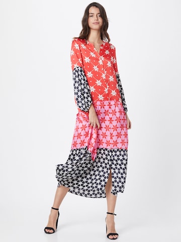 Grace - Vestido camisero en rojo: frente