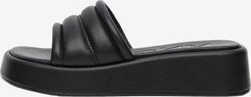 Sandalo 'Paddi' di MANGO in nero: frontale