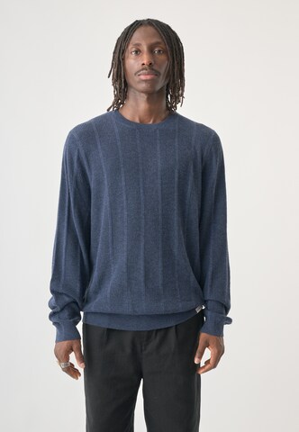 Cleptomanicx Pullover in Blau: Vorderseite