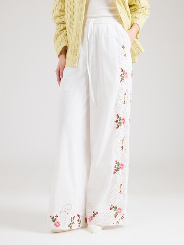 Essentiel Antwerp - Perna larga Calças 'JANAI' em branco: frente