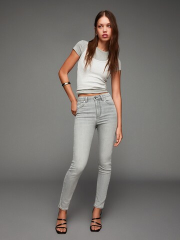 Bershka Skinny Jeans in Grau: Vorderseite