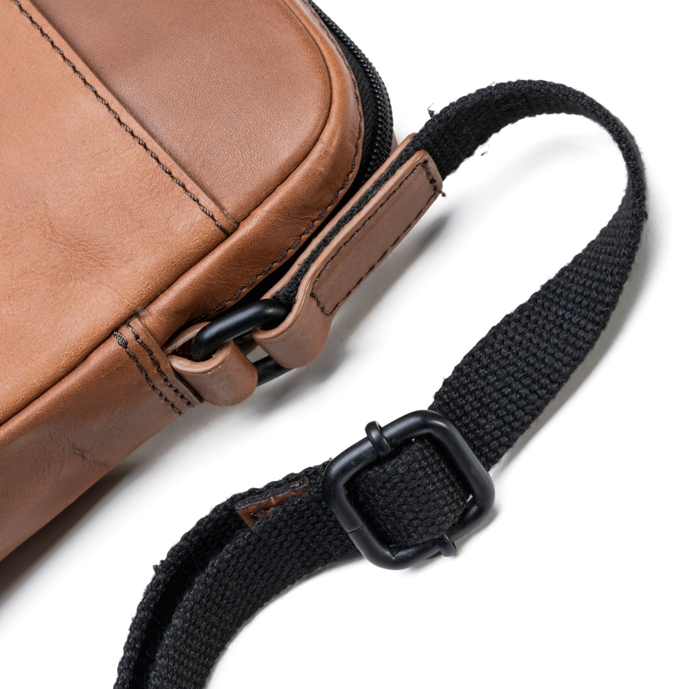 Farmhood Umhängetasche in Braun