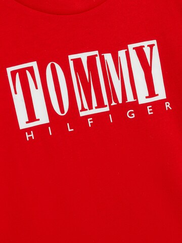 TOMMY HILFIGER T-shirt i röd