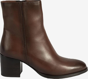 Desa Boots in Braun: Vorderseite
