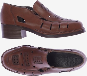 Rieker Flats & Loafers in 37 in Brown: front
