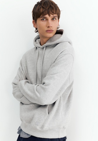 Pull&Bear Суичър в сиво: отпред